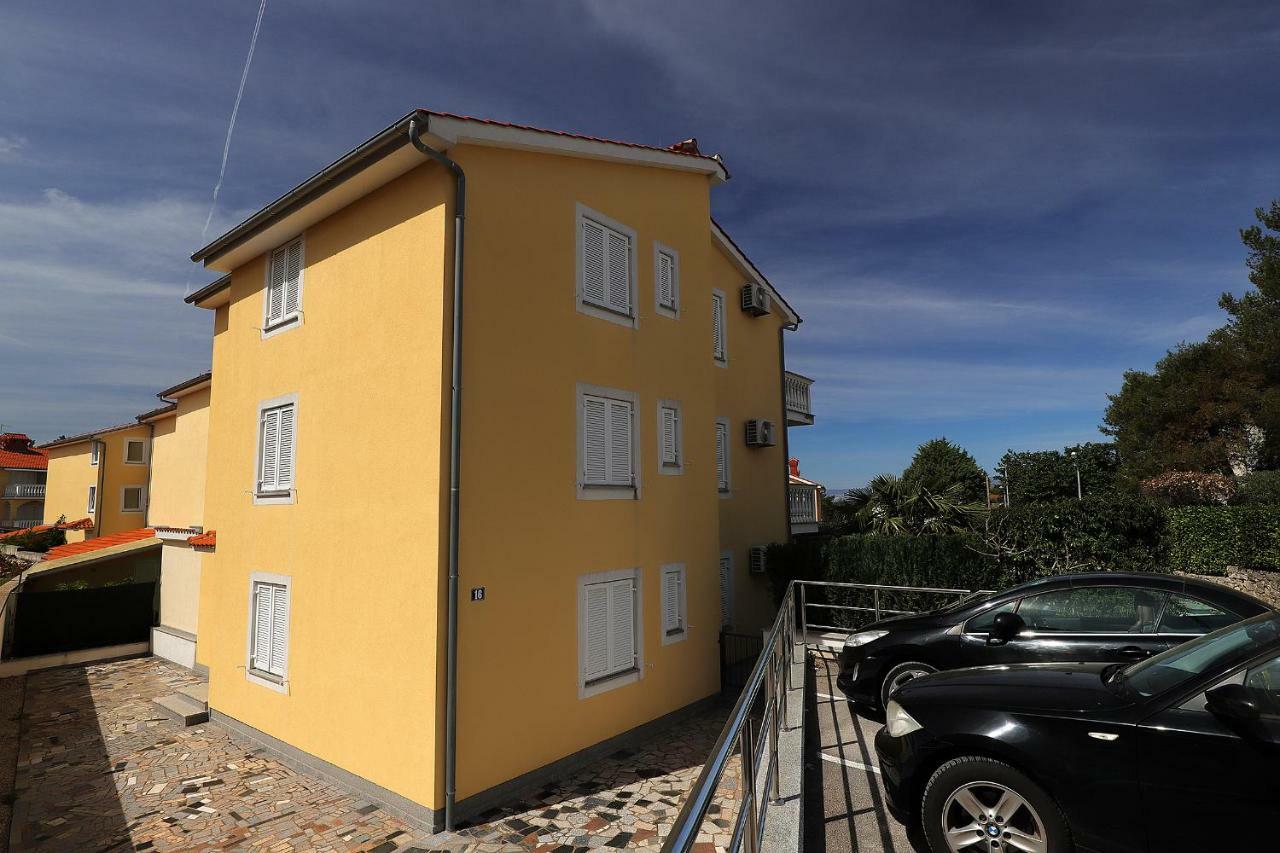 Apartment La God Malinska Eksteriør billede